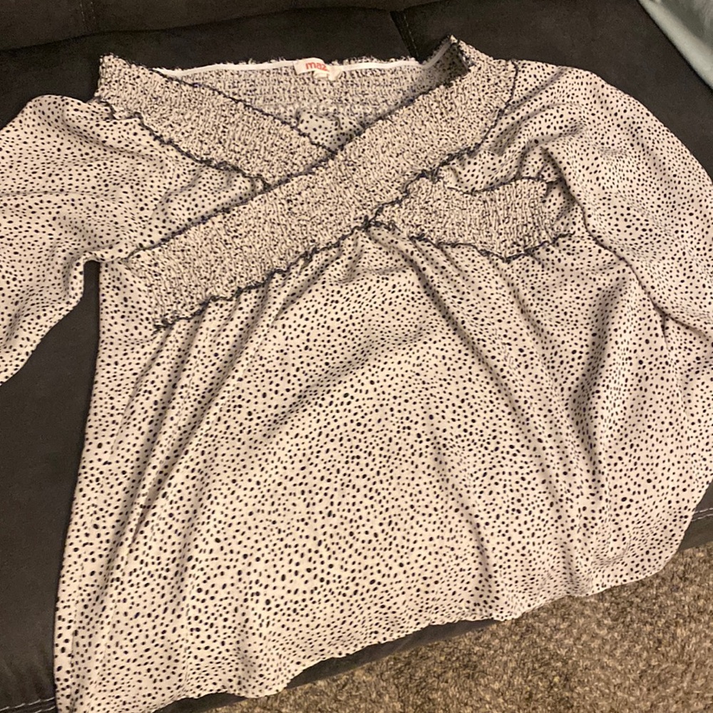 Boutique Off the Shoulder